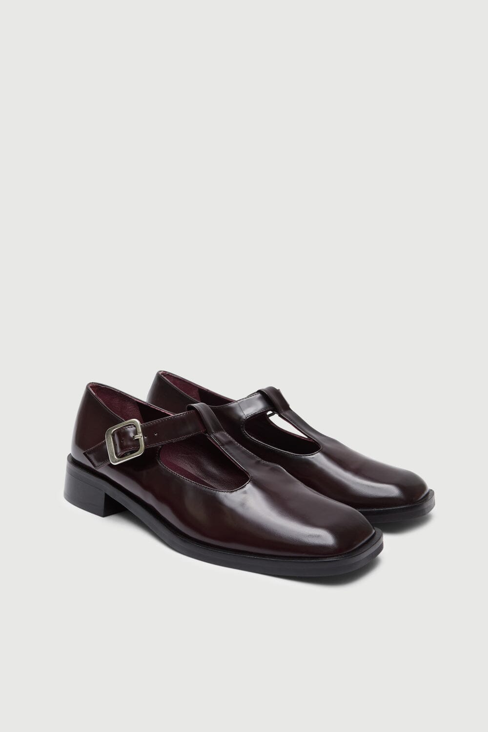 Lucy T-Bar in Burgundy Leather