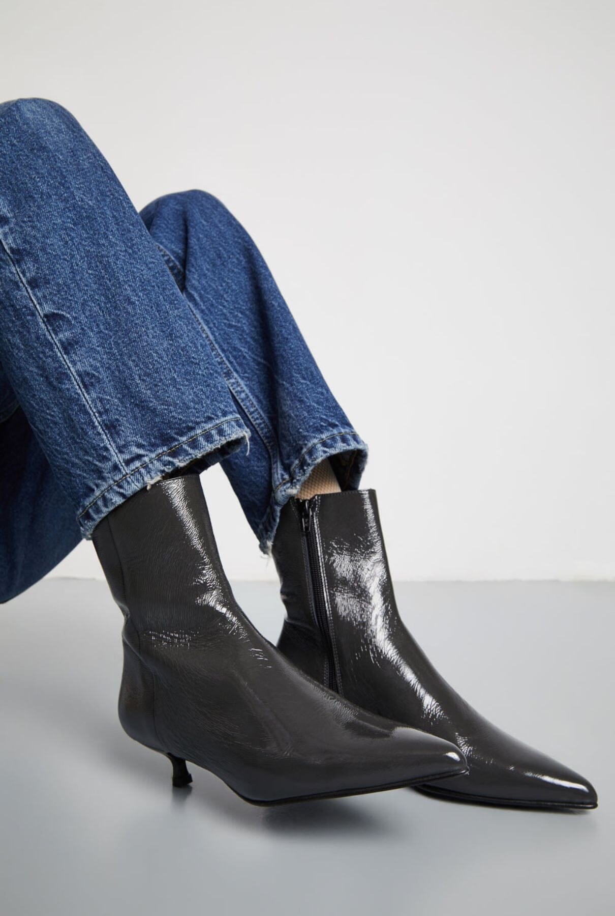 Paula Ankle Boots in Grey Patent Leather