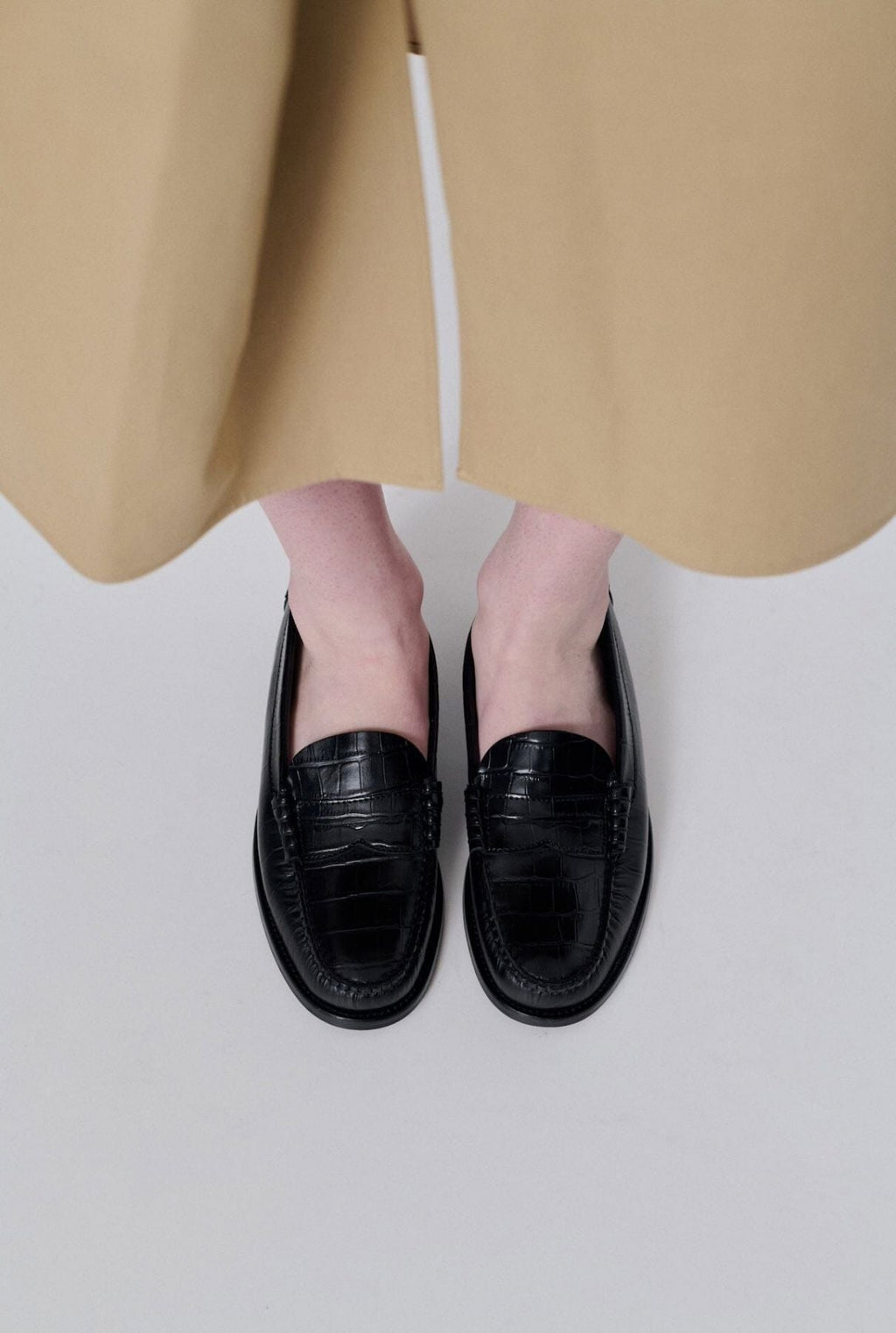 Zoe Loafers in Croc-effect Black Leather